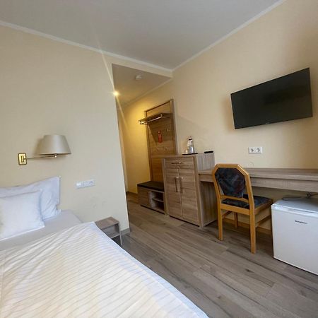 Hotel Andrea 克赖尔斯海姆 外观 照片
