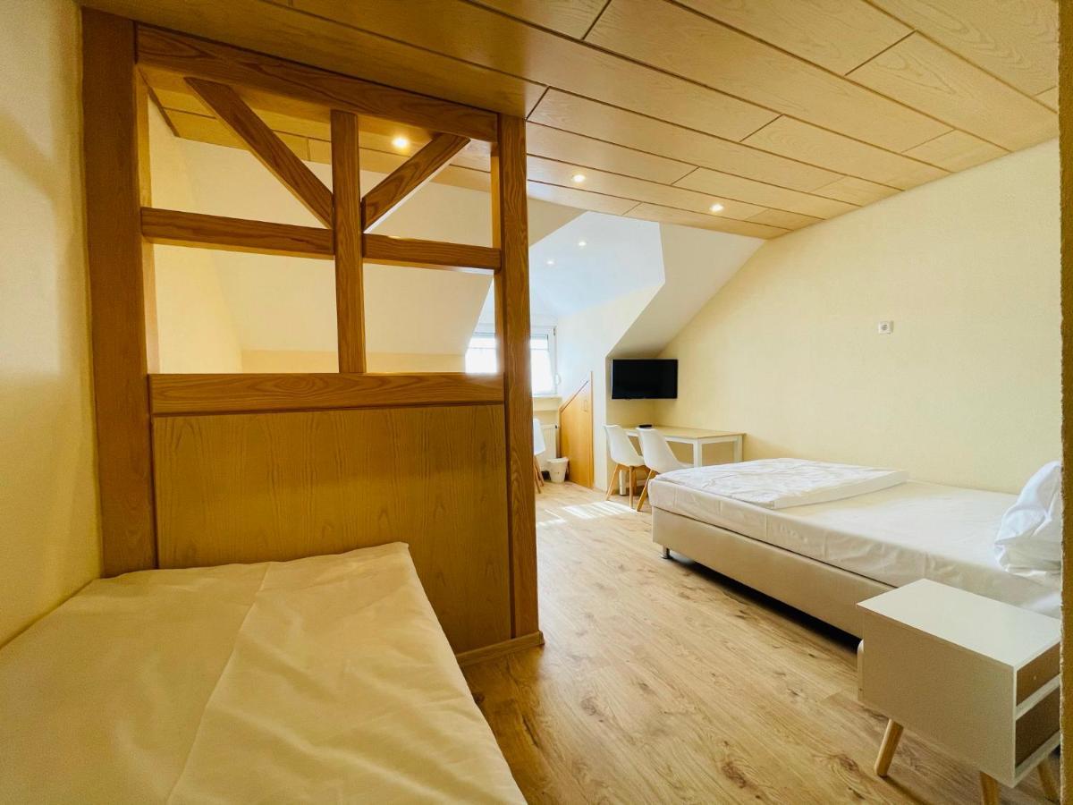 Hotel Andrea 克赖尔斯海姆 外观 照片